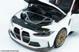 Minichamps - 1:18 BMW M3 CS Frozen White 2023 - Diecast Model