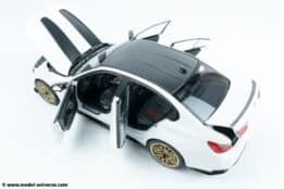 Minichamps - 1:18 BMW M3 CS Frozen White 2023 - Diecast Model