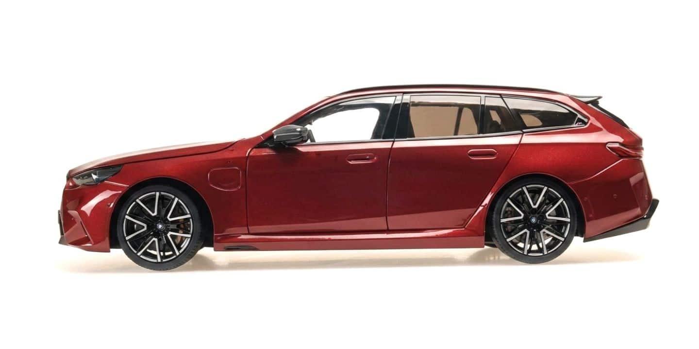Minichamps 1:18 BMW M5 Touring (G91) 2024 Dark Red Metallic (110023900) Diecast Model 3 Minichamps 1:18 BMW M5 Touring (G91) 2024 Dark Red Metallic (110023900) Diecast Model - Image 3