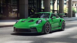 Minichamps - 1:18 Porsche 911 (992) GT3RS Green w/Dark Silver Wheels 2024