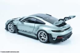 Minichamps - 1:18 Porsche 911 (992) GT3 RS 2023 Silver - Limited Edition Diecast Model
