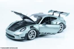 Minichamps - 1:18 Porsche 911 (992) GT3 RS 2023 Silver - Limited Edition Diecast Model