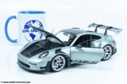 Minichamps - 1:18 Porsche 911 (992) GT3 RS 2023 Silver - Limited Edition Diecast Model