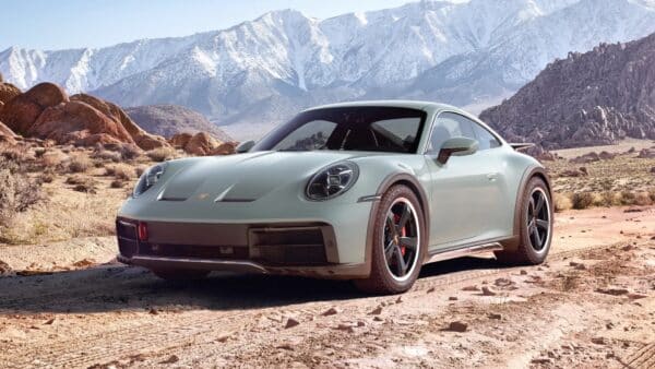 Minichamps - 1:18 Porsche 911 Dakar Grey Metallic 2022