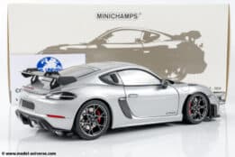 Minichamps - 1:18 Porsche Cayman GT4 RS Silver Metallic w/Weissach Package 2024 - Diecast Model