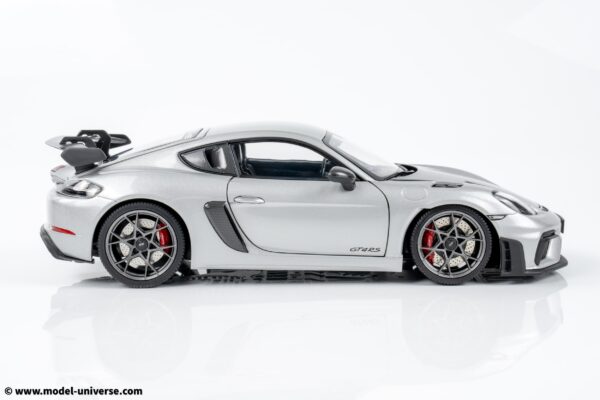 Minichamps - 1:18 Porsche Cayman GT4 RS Silver Metallic w/Weissach Package 2024 (110062122) Diecast Model 29 Minichamps - 1:18 Porsche Cayman GT4 RS Silver Metallic w/Weissach Package 2024 - Diecast Model