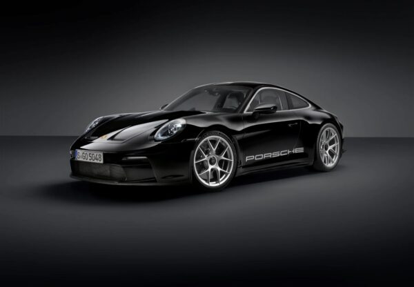 Minichamps - 1:18 Porsche 911 (992) S/T Black 2024