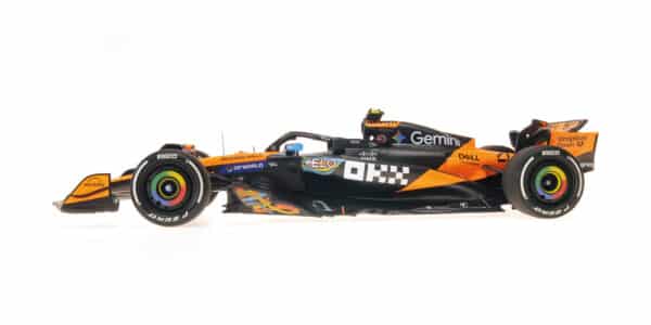 Minichamps 1:18 McLaren MCL39 No.4 Lando Norris World Champion Abu Dhabi GP 2025 with Figure & Pit Boards (537254104) Limited Edition Resin Model 7 Minichamps 1:18 McLaren MCL39 No.4 Lando Norris World Champion Abu Dhabi GP 2025 with Figure (537254104)