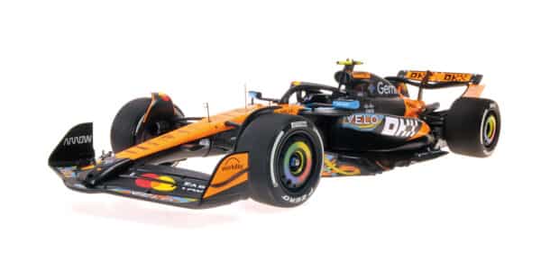 Minichamps 1:18 McLaren MCL39 No.4 Lando Norris World Champion Abu Dhabi GP 2025 with Figure & Pit Boards (537254104) Limited Edition Resin Model 9 Minichamps 1:18 McLaren MCL39 No.4 Lando Norris World Champion Abu Dhabi GP 2025 with Figure (537254104)