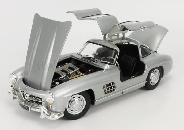 Minichamps - 1:18 Mercedes-Benz 300 Sl (W198 I) Silver (1954)