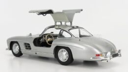Minichamps - 1:18 Mercedes-Benz 300 Sl (W198 I) Silver (1954)