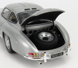 Minichamps - 1:18 Mercedes-Benz 300 Sl (W198 I) Silver (1954)