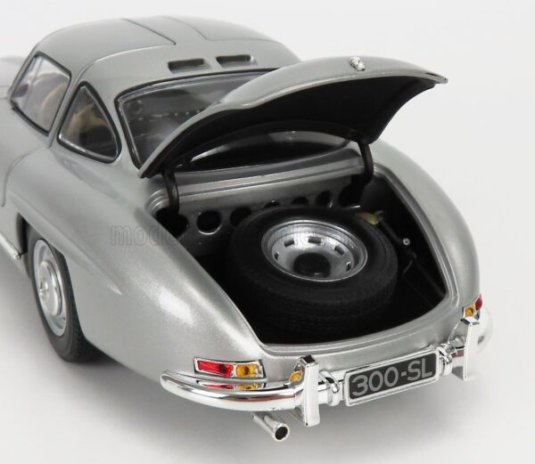 Minichamps - 1:18 Mercedes-Benz 300 Sl (W198 I) Silver (1954)
