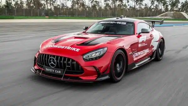 Minichamps - 1:18 Mercedes AMG GT Black Series Coche de Seguridad F1 2023