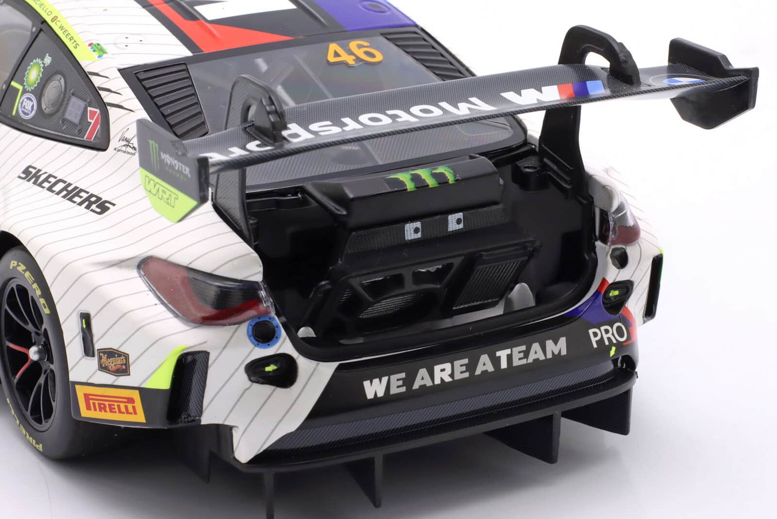 Minichamps 1:18 BMW M4 GT3 Team WRT 12h Bathurst 2025 Valentino