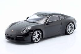Minichamps - 1:18 Porsche 911 (992) Carrera 4S Black - Porsche Exclusive Diecast Model
