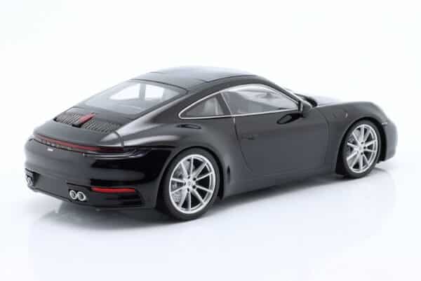 Minichamps - 1:18 Porsche 911 (992) Carrera 4S Black - Porsche Exclusive Diecast Model