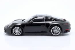Minichamps - 1:18 Porsche 911 (992) Carrera 4S Black - Porsche Exclusive Diecast Model