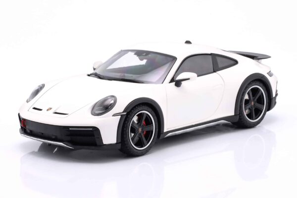 Minichamps - 1:18 Porsche 911 Dakar White 2022 - Diecast Model (Full Openings) 5 Minichamps - 1:18 Porsche 911 Dakar White 2022 - Diecast Model (Full Openings)