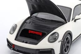 minichamps_1_18_porsche_911_992_dakar_year_2022_wh 4