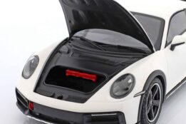 minichamps_1_18_porsche_911_992_dakar_year_2022_wh 4