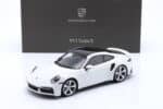 Minichamps - 1:18 Porsche 911 (992) Turbo S 2021 White - Porsche Exclusive Diecast Model