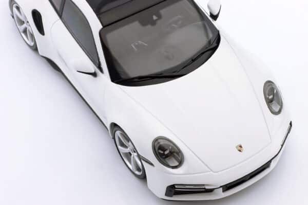 minichamps_1_18_porsche_911_992_turbo_s_year_2021_ 5