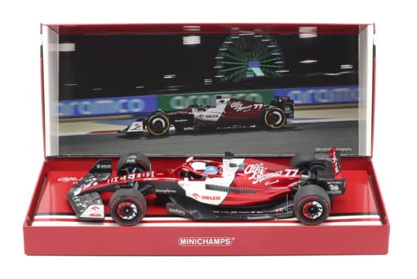 minichamps_1_18_valtteri_bottas_alfa_romeo_c42_no7 6
