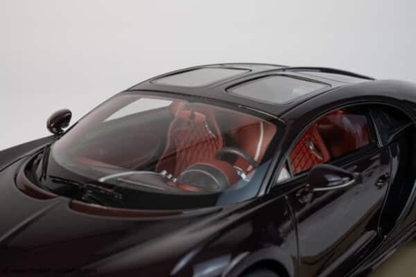 MR Collection 1:18 Bugatti Chiron Sky View Red Carbon / Black - Limited Edition Resin Model
