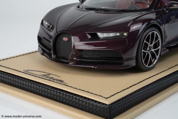 MR Collection 1:18 Bugatti Chiron Sky View Red Carbon / Black - Limited Edition Resin Model