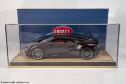 MR Collection 1:18 Bugatti Chiron Sky View Red Carbon / Black - Limited Edition Resin Model