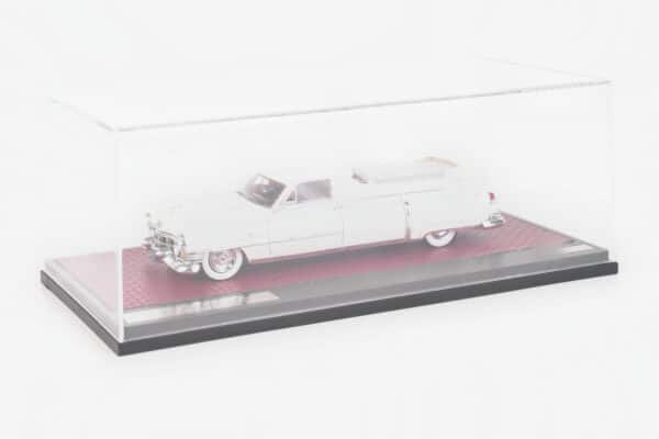 Matrix 1:43 Cadillac Professional S&S Florentine Flower Car White 1951 (MX20301-412) Limited Edition Resin Model 13 Matrix 1:43 Cadillac Professional S&S Florentine Flower Car White 1951 (MX20301-412) resin model, in display case