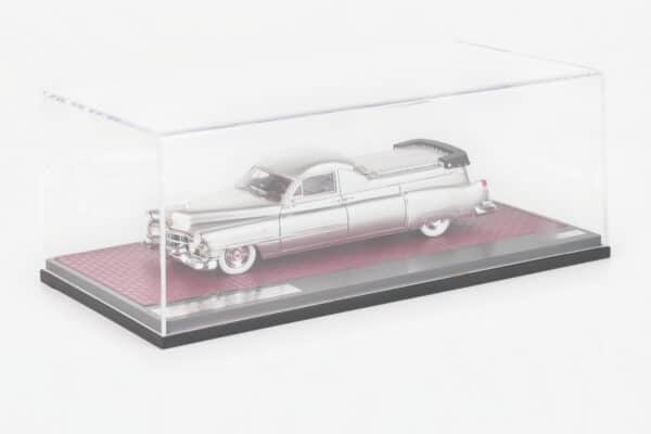 Matrix 1:43 Cadillac Professional S&S Florentine Flower Car Silver 1951 (MX20301-413) Limited Edition Resin Model 13 Matrix 1:43 Cadillac Professional S&S Florentine Flower Car Silver 1951 (MX20301-413) resin model, in display case