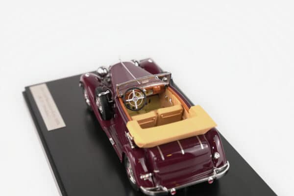 Matrix 1:43 Mercedes-Benz 500K Cabriolet C Maroon 1935 (MX41302-312) Limited Edition Resin Model 12 Matrix 1:43 Mercedes-Benz 500K Cabriolet C Maroon 1935 (MX41302-312) resin model, high angle
