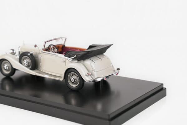 Matrix 1:43 Mercedes-Benz 500K Cabriolet C Grey 1935 (MX41302-313) Limited Edition Resin Model 11 Matrix 1:43 Mercedes-Benz 500K Cabriolet C Grey 1935 (MX41302-313) resin model, rear three-quarter