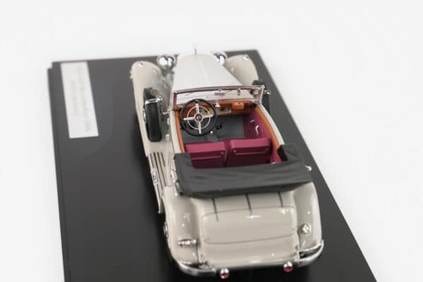 Matrix 1:43 Mercedes-Benz 500K Cabriolet C Grey 1935 (MX41302-313) Limited Edition Resin Model 12 Matrix 1:43 Mercedes-Benz 500K Cabriolet C Grey 1935 (MX41302-313) resin model, high angle