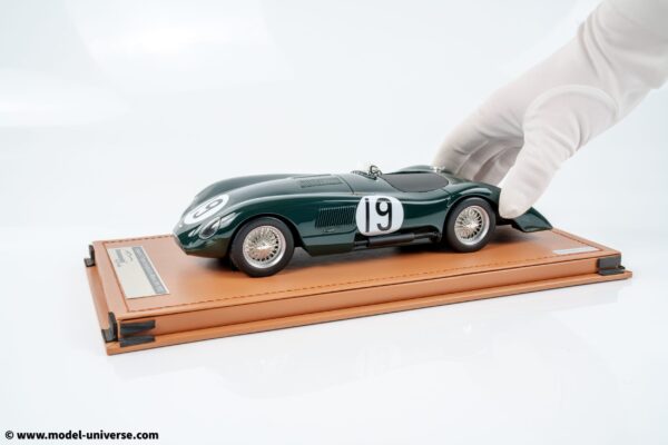 Tecnomodel - 1:18 Jaguar C-Type Long Tail No.19 24h Le Mans 1952 Peter Whitehead, Ian Stewart - Limited Edition Resin Model with Display Case 12 Tecnomodel - 1:18 Jaguar C-Type Long Tail No.19 24h Le Mans 1952 Peter Whitehead, Ian Stewart - Limited Edition Resin Model with Display Case