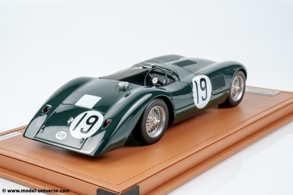 Tecnomodel - 1:18 Jaguar C-Type Long Tail No.19 24h Le Mans 1952 Peter Whitehead, Ian Stewart - Limited Edition Resin Model with Display Case 15 Tecnomodel - 1:18 Jaguar C-Type Long Tail No.19 24h Le Mans 1952 Peter Whitehead, Ian Stewart - Limited Edition Resin Model with Display Case
