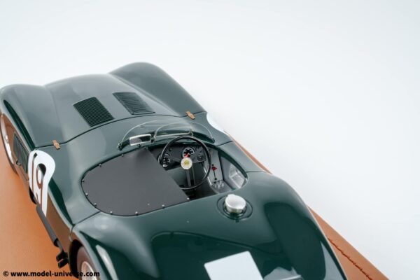 Tecnomodel - 1:18 Jaguar C-Type Long Tail No.19 24h Le Mans 1952 Peter Whitehead, Ian Stewart - Limited Edition Resin Model with Display Case 16 Tecnomodel - 1:18 Jaguar C-Type Long Tail No.19 24h Le Mans 1952 Peter Whitehead, Ian Stewart - Limited Edition Resin Model with Display Case