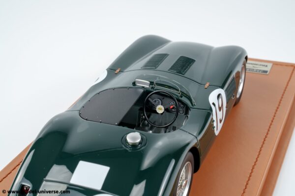 Tecnomodel - 1:18 Jaguar C-Type Long Tail No.19 24h Le Mans 1952 Peter Whitehead, Ian Stewart - Limited Edition Resin Model with Display Case 17 Tecnomodel - 1:18 Jaguar C-Type Long Tail No.19 24h Le Mans 1952 Peter Whitehead, Ian Stewart - Limited Edition Resin Model with Display Case