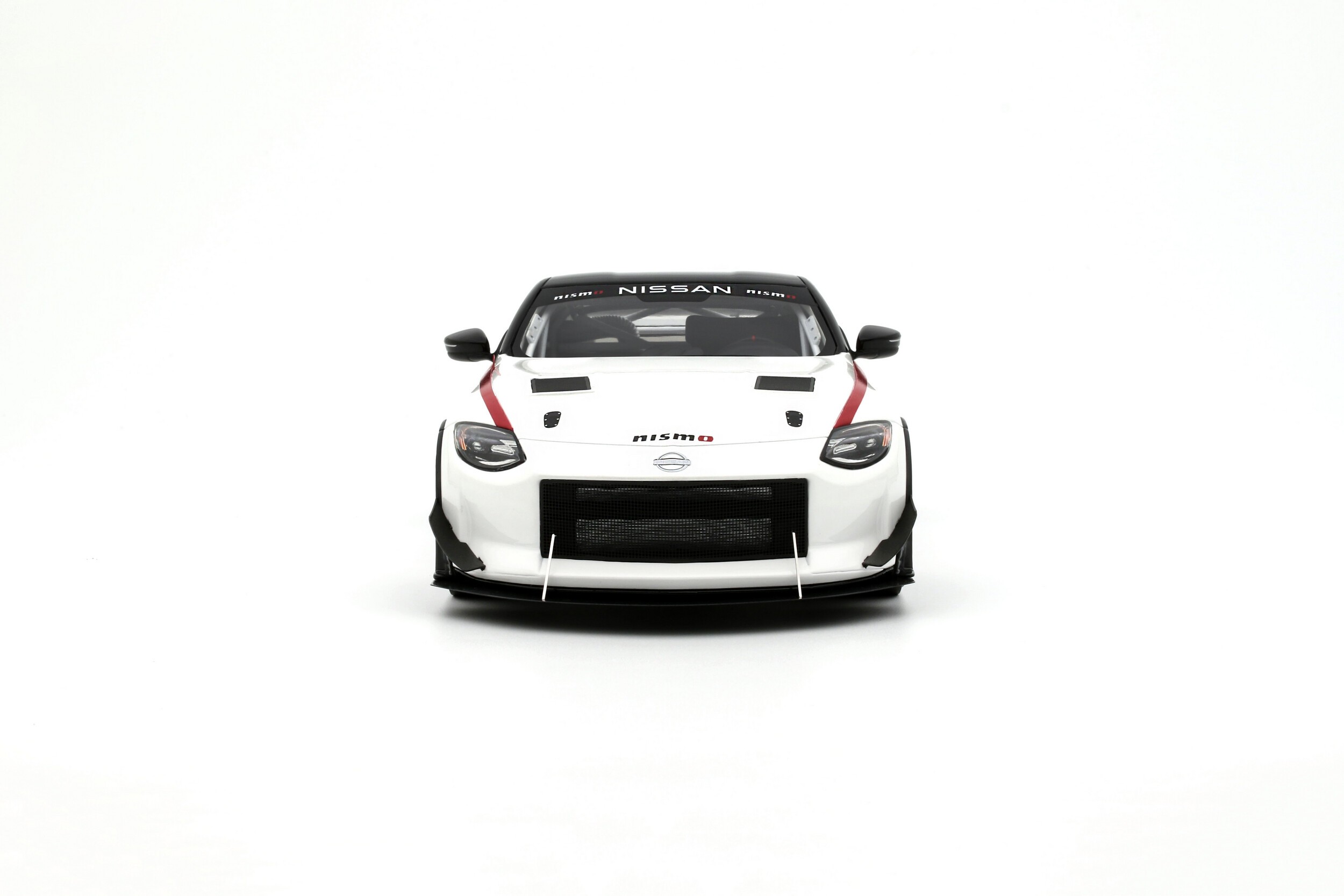 Otto Mobile 1:18 Nissan Z GT4 NISMO Coupe White 2022 (OT1124) Limited Edition Resin Model 8 Otto Mobile 1:18 Nissan Z GT4 NISMO Coupe White 2022 (OT1124) Limited Edition Resin Model - Image 8