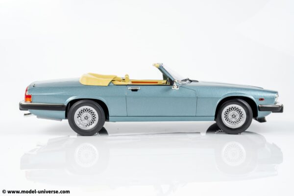 Norev - 1:18 Jaguar XJ-S 5.3 HE Convertible Light Blue 1988 - Diecast Model 15 Norev - 1:18 Jaguar XJ-S 5.3 HE Convertible Light Blue 1988 - Diecast Model