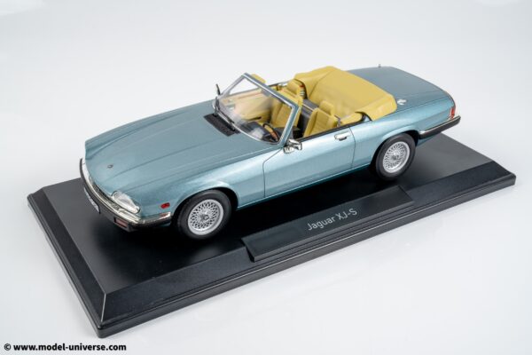 Norev - 1:18 Jaguar XJ-S 5.3 HE Convertible Light Blue 1988 - Diecast Model 11 Norev - 1:18 Jaguar XJ-S 5.3 HE Convertible Light Blue 1988 - Diecast Model