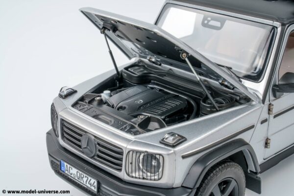 Norev - 1:18 Mercedes-Benz G500 2024 Iridium Silver - Diecast Model 21 Norev - 1:18 Mercedes-Benz G500 2024 Iridium Silver - Diecast Model