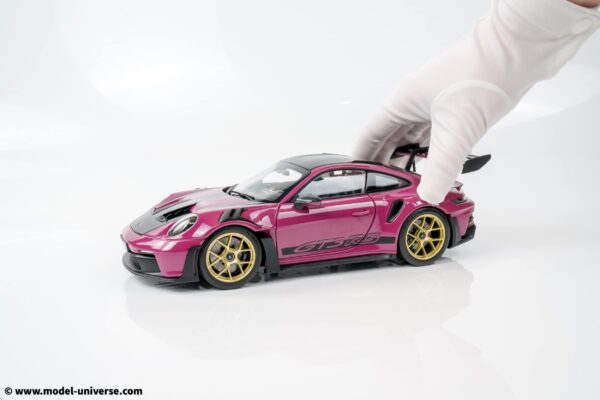 Norev - 1:18 Porsche 911 (992) GT3 RS Ruby Star Purple - Diecast Model 13 Norev - 1:18 Porsche 911 (992) GT3 RS Ruby Star Purple - Diecast Model