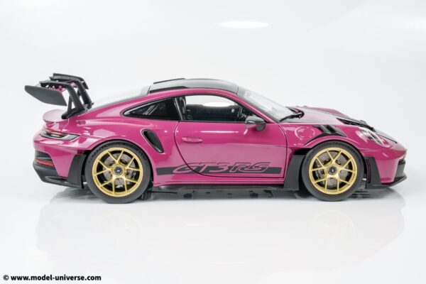 Norev - 1:18 Porsche 911 (992) GT3 RS Ruby Star Purple - Diecast Model 17 Norev - 1:18 Porsche 911 (992) GT3 RS Ruby Star Purple - Diecast Model