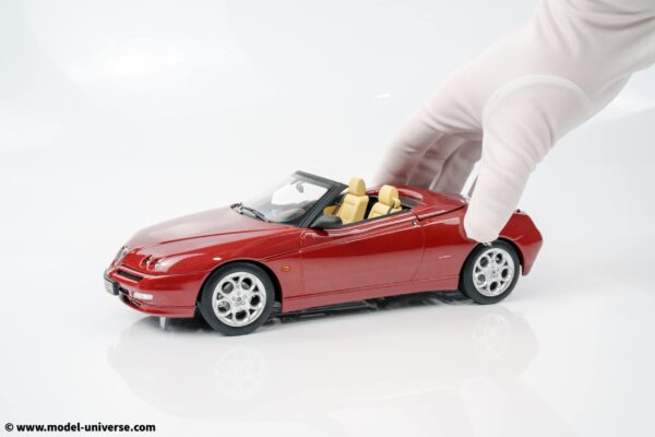 Norev - 1:18 Alfa Romeo Spider Proteo Red Metallic 1999 - Diecast Model 14 Norev - 1:18 Alfa Romeo Spider Proteo Red Metallic 1999 - Diecast Model
