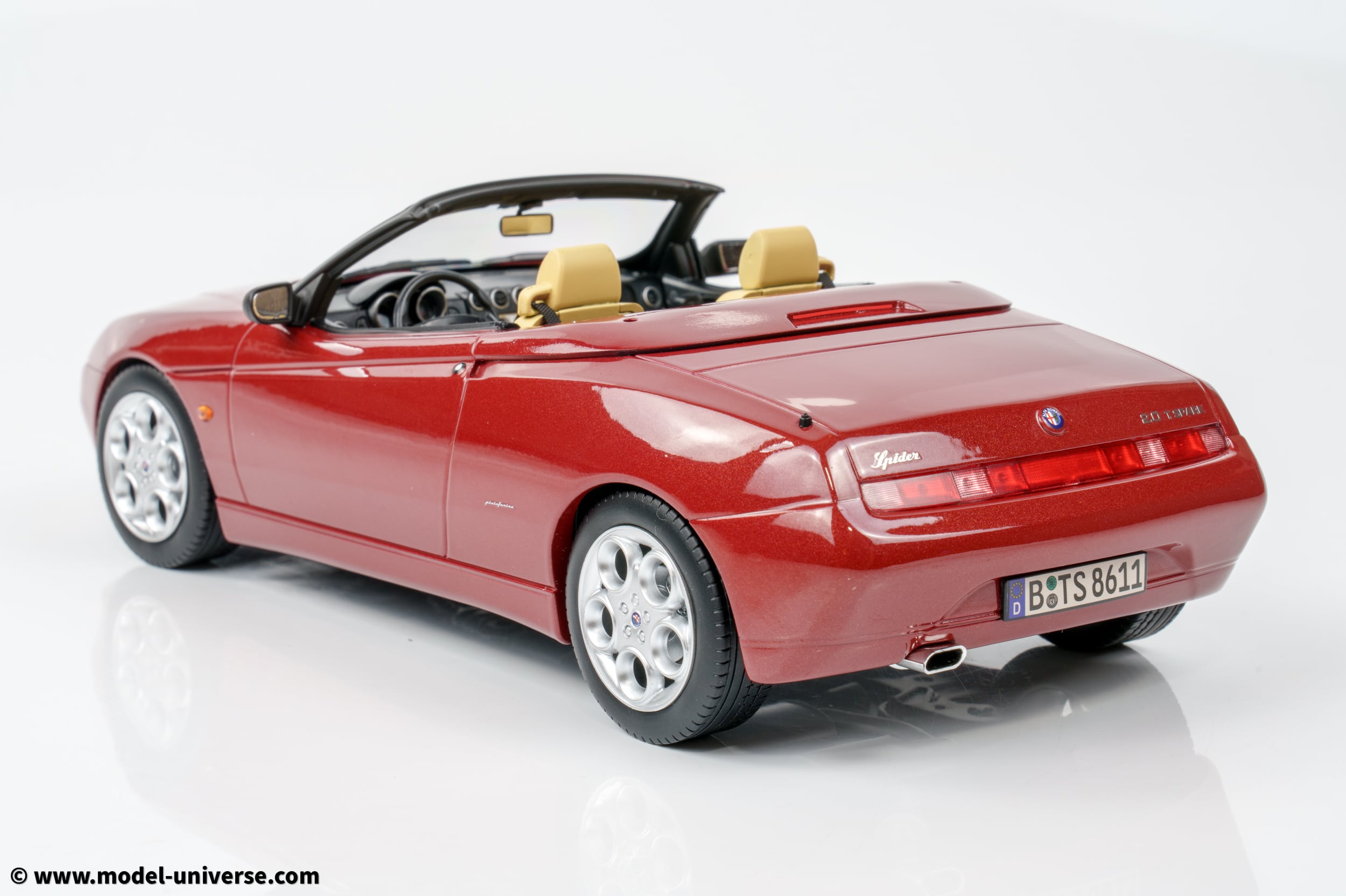 Norev - 1:18 Alfa Romeo Spider Proteo Red Metallic 1999 - Diecast Model 10 Norev - 1:18 Alfa Romeo Spider Proteo Red Metallic 1999 - Diecast Model