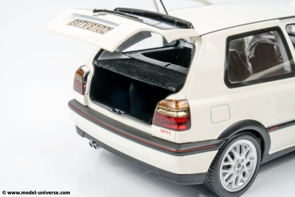 Norev - 1:18 Volkswagen VW Golf Mk.3 GTI Candy White 1996 - Diecast Model 21 Norev - 1:18 Volkswagen VW Golf Mk.3 GTI Candy White 1996 - Diecast Model