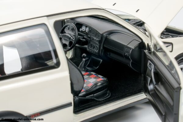 Norev - 1:18 Volkswagen VW Golf Mk.3 GTI Candy White 1996 - Diecast Model 20 Norev - 1:18 Volkswagen VW Golf Mk.3 GTI Candy White 1996 - Diecast Model